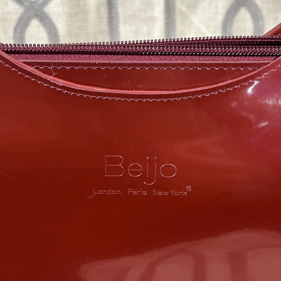 Bolso de Hombro Vintage Y2K Beijo Rojo Charol Plateado Ojal Gótico Grunge Foto 2 de 4