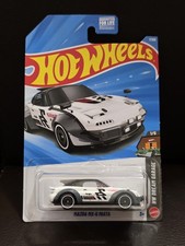 Hot Wheels 2026 Case B HW Dream Garage Mazda MX-5 Miata White 1/250