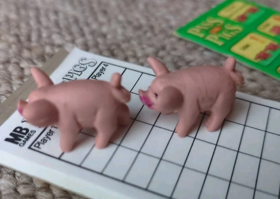 Vintage 1984 MB Games Pass The Pigs Game Compact / Travel Game - Image 4 of 4