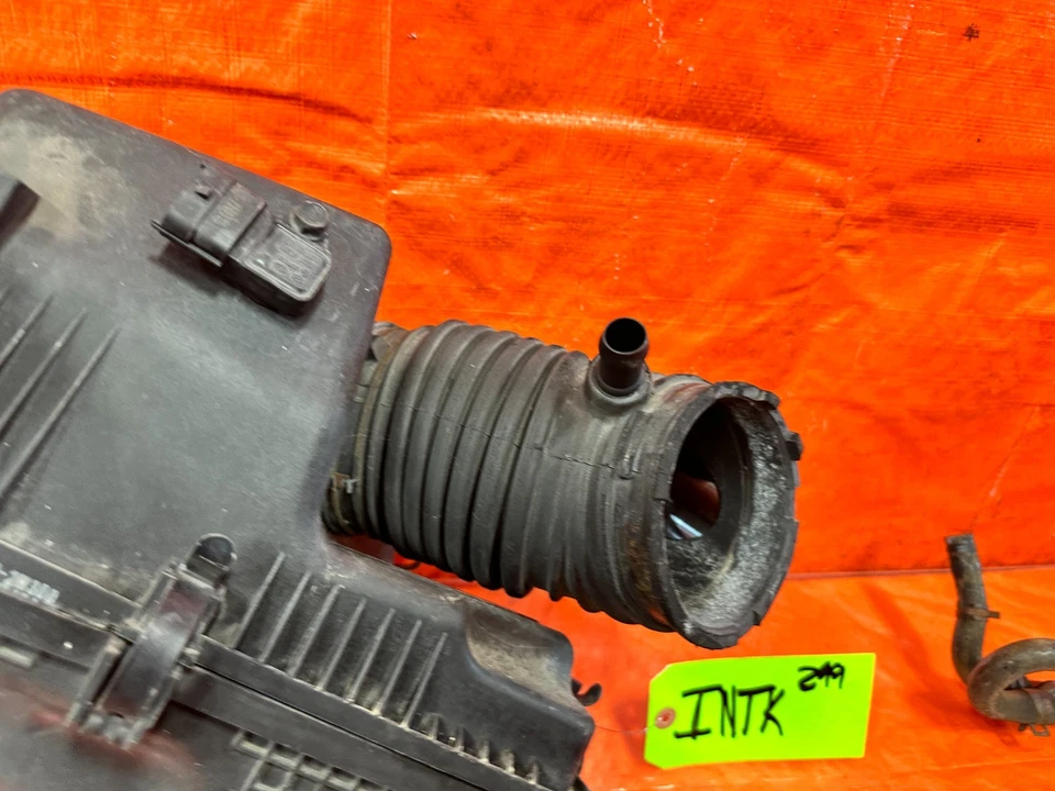 13-16 HYUNDAI GENESIS CUPÉ 3.8L - ADMISIÓN DE FÁBRICA CON BRAZO CAJA DE AIRE RESONADOR OEM Foto 3 de 4