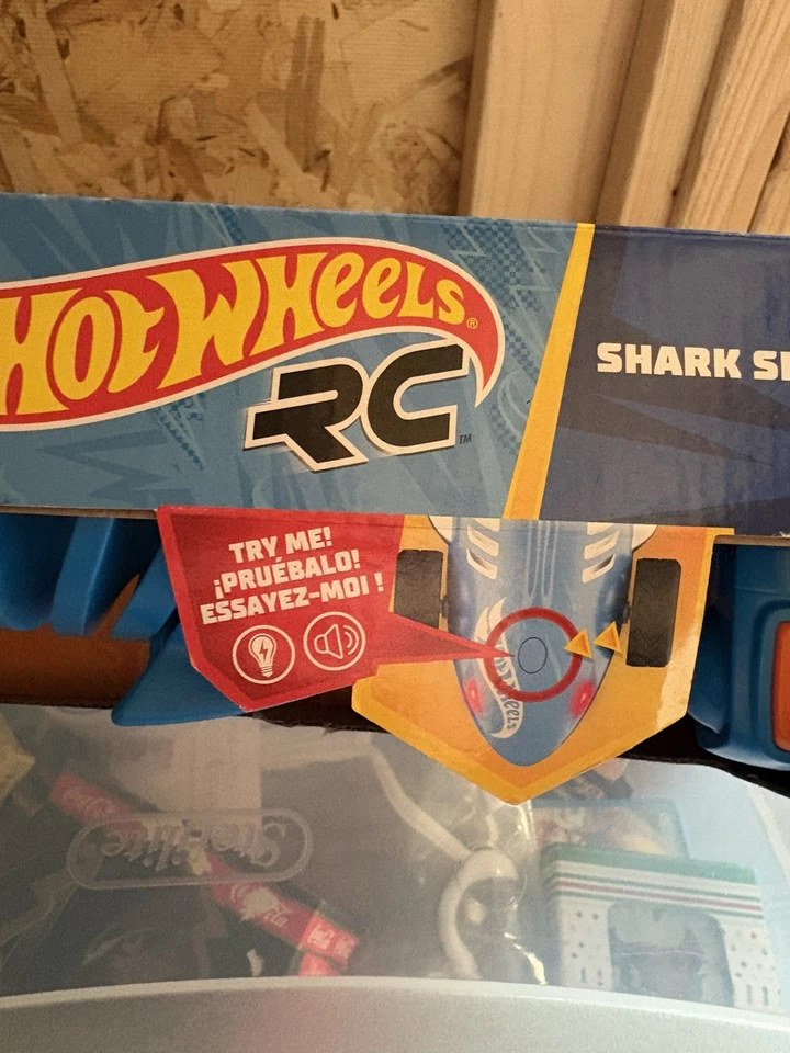 Hot Wheels Shark Speeder RC Remote Control Vehicle Scale Multicolor - Image 4 of 4