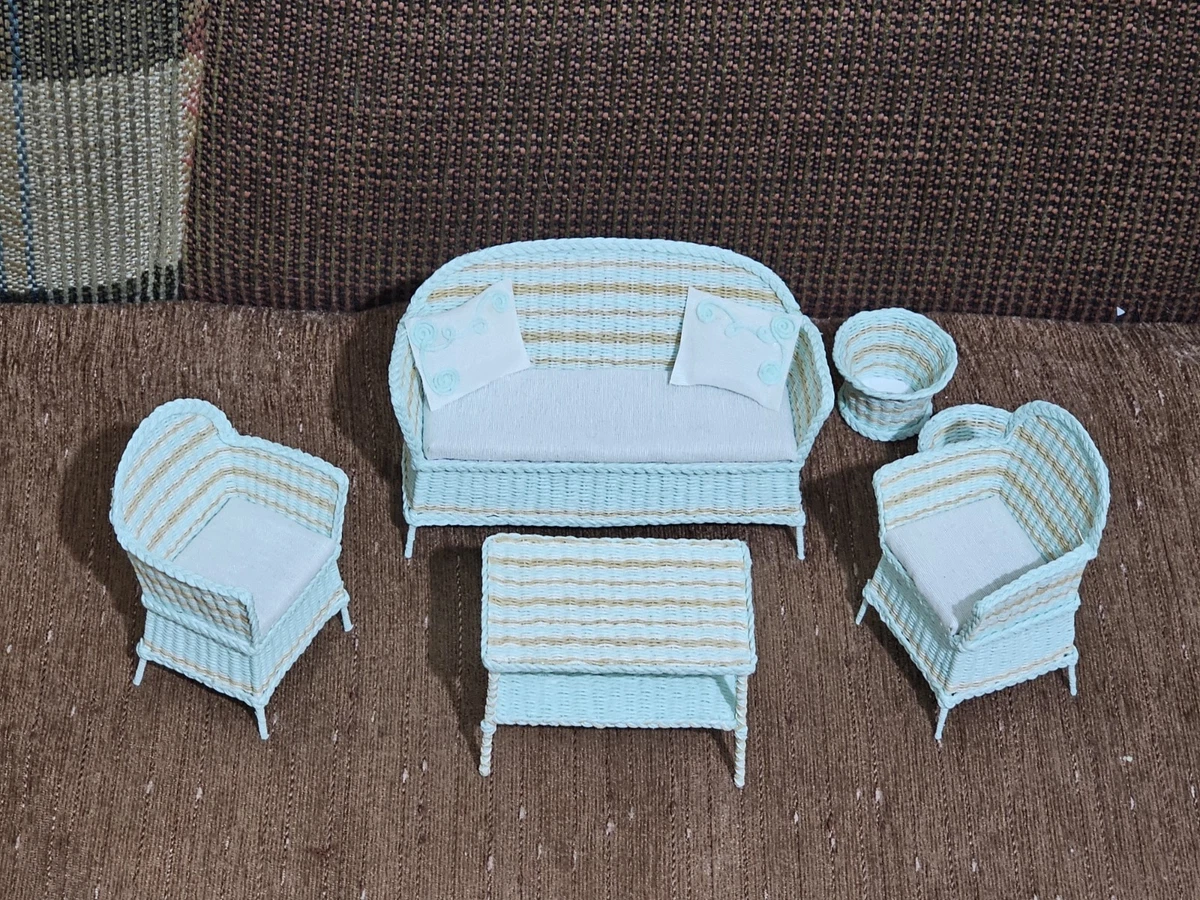 Mesa Auxiliar De Madera En Miniatura Escala 1:12 Para Casa De Muñecas, Accesorio Decorativo De 9x4x4.2 Cm, Color Marrón