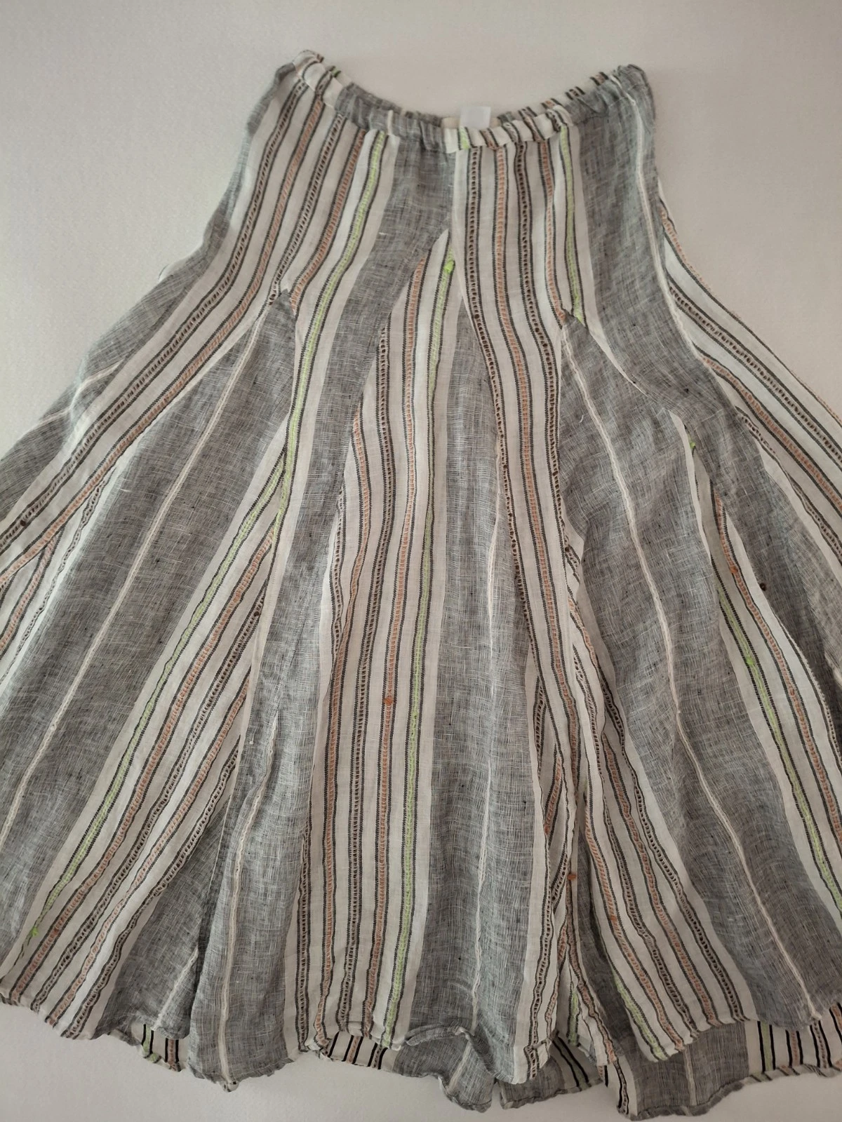 CP SHADES LILY SKIRT LINEN XS
Opens in a new window or tab