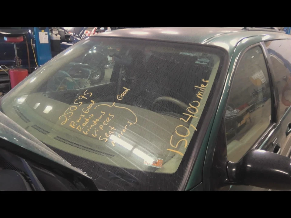 Used Washer Fluid Reservoir fits: 2003 Ford Windstar  Grade A - Image 2 of 4