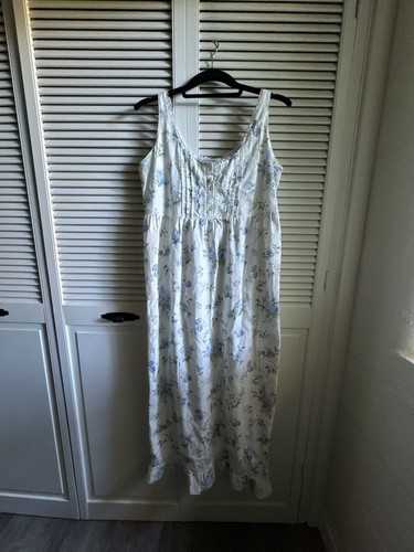 Laura Ashley Vintage Floral 100% Cotton Lace Trim Nightgown