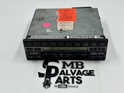 86-93 Mercedes W126 AM/FM Becker Grand Prix Radio CD Player 0028207686   OEM