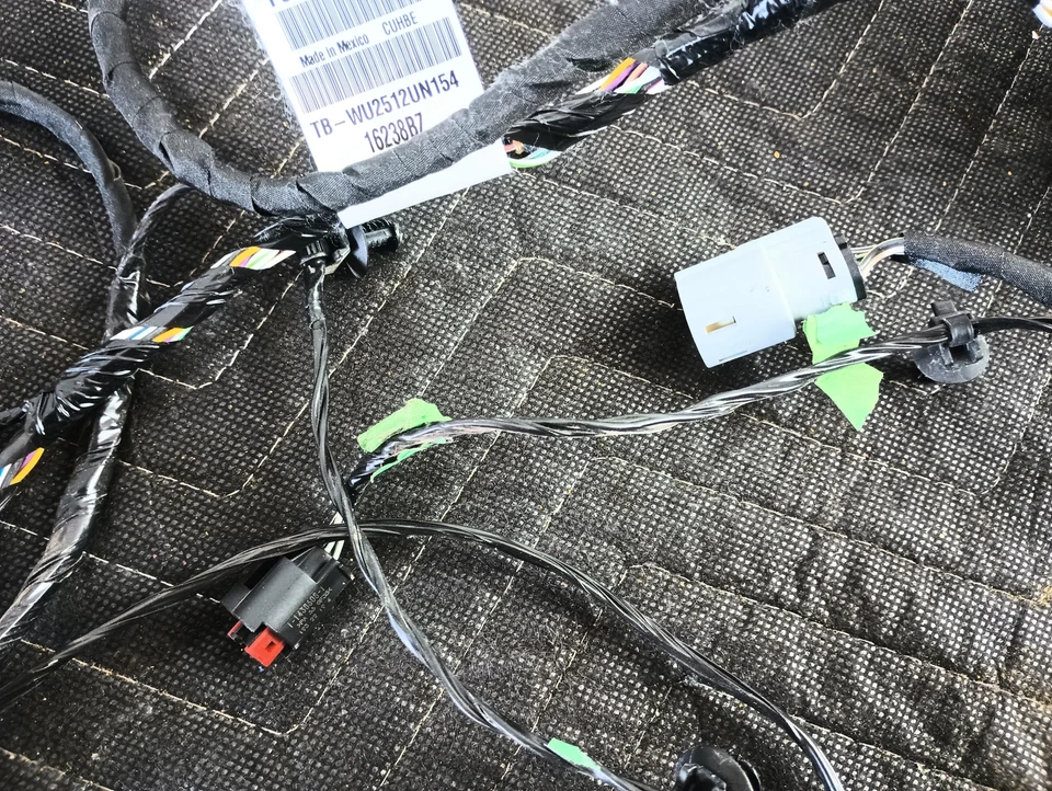 DODGE CHALLENGER 2022 Rear Body Trunk Wiring Harness & Fuse USED OEM 68542024AA - Image 3 of 4