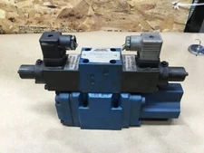 Uchida Rexroth 4WRZ10E3S85-A1/6A24NZ4/M-975-3 Directional Valve #13E5PR6