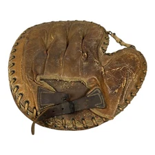 Antique Stall & Dean? Baseball Buckle Back Catchers Glove Horsehide Mitt 1920s