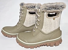 Bogs Women's Arcata Cozy Boots, Size 7, Taupe