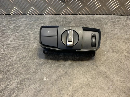 BMW 3 F30, F80 Scheinwerferschalter 6847506 01 6847506 2.00 Petrol 11691178
