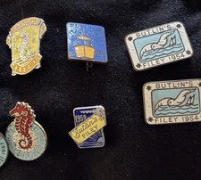 1950s and 1960s Butins Filey Vintage Pin Badges X4