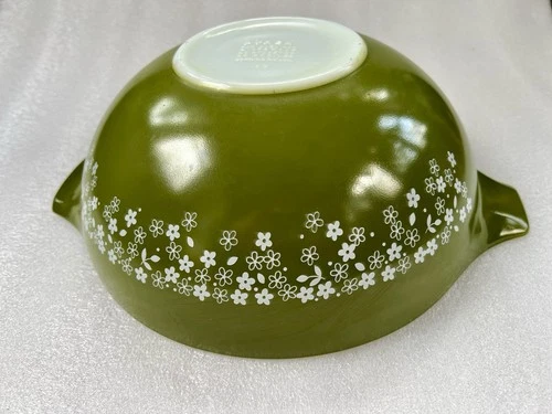 Vintage Pyrex Spring Blossom Crazy Daisy 444 4 quart Olive Green Mixing Bowl