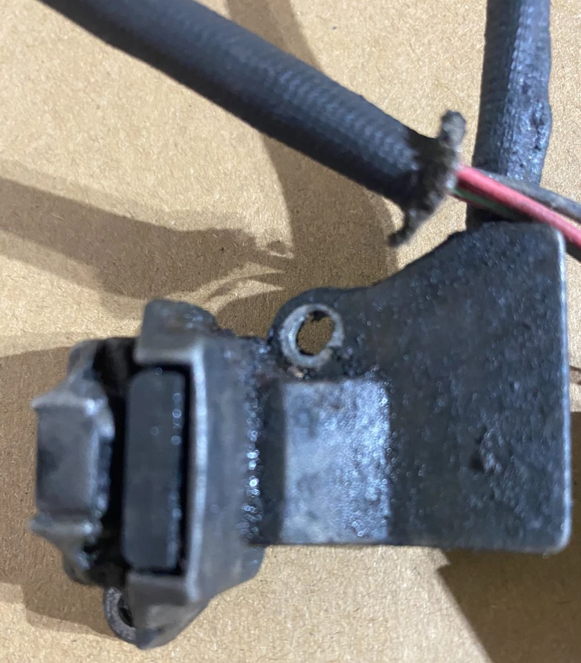 Crankshaft Position Sensor  Saab 900 1989 to 1993. Non-Turbo - Image 3 of 4