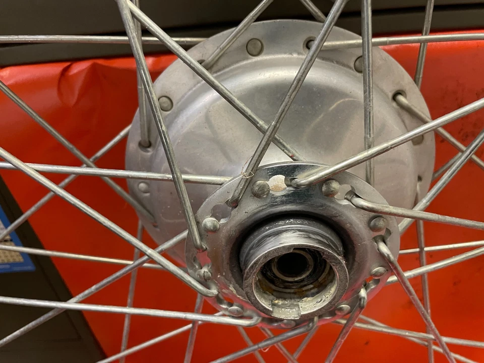 1975 KAWASAKI KT250 TRIALS OEM Front Wheel NICE! Original Old tire cracking - Image 4 of 4