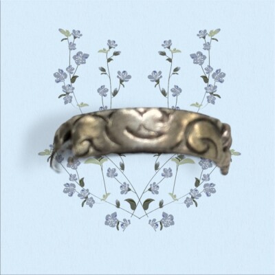 Lois Hill Ring With Swirl Design And A Think Chain In The Back Size 5