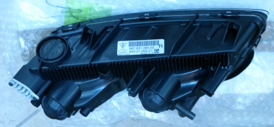 保时捷正品 997 911 2009 - 2012 LED DRL 右驾驶灯雾灯 全新 — 第 2/3 张图片