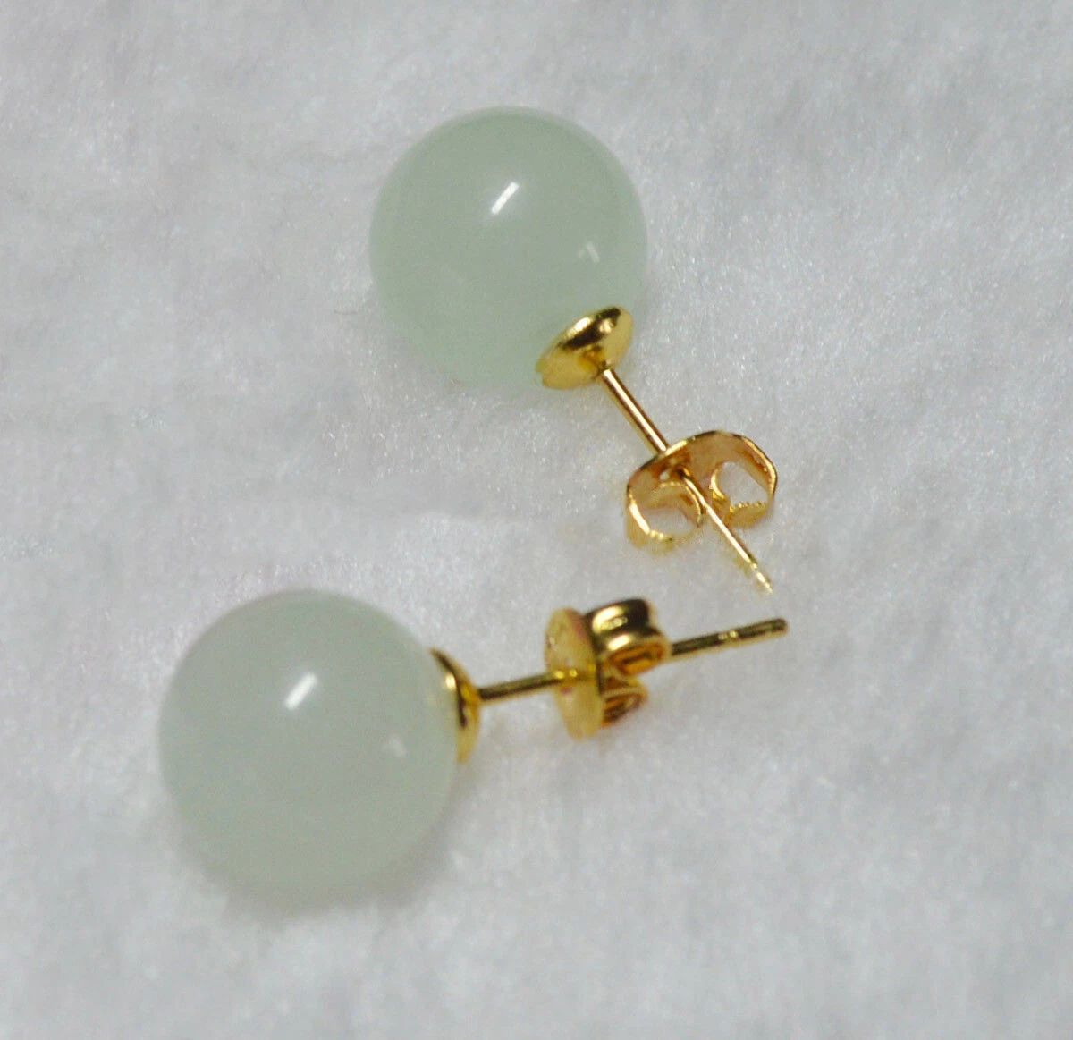Pretty 10mm Jewelry Natural Light Green Jade Gemstone Ball Stud