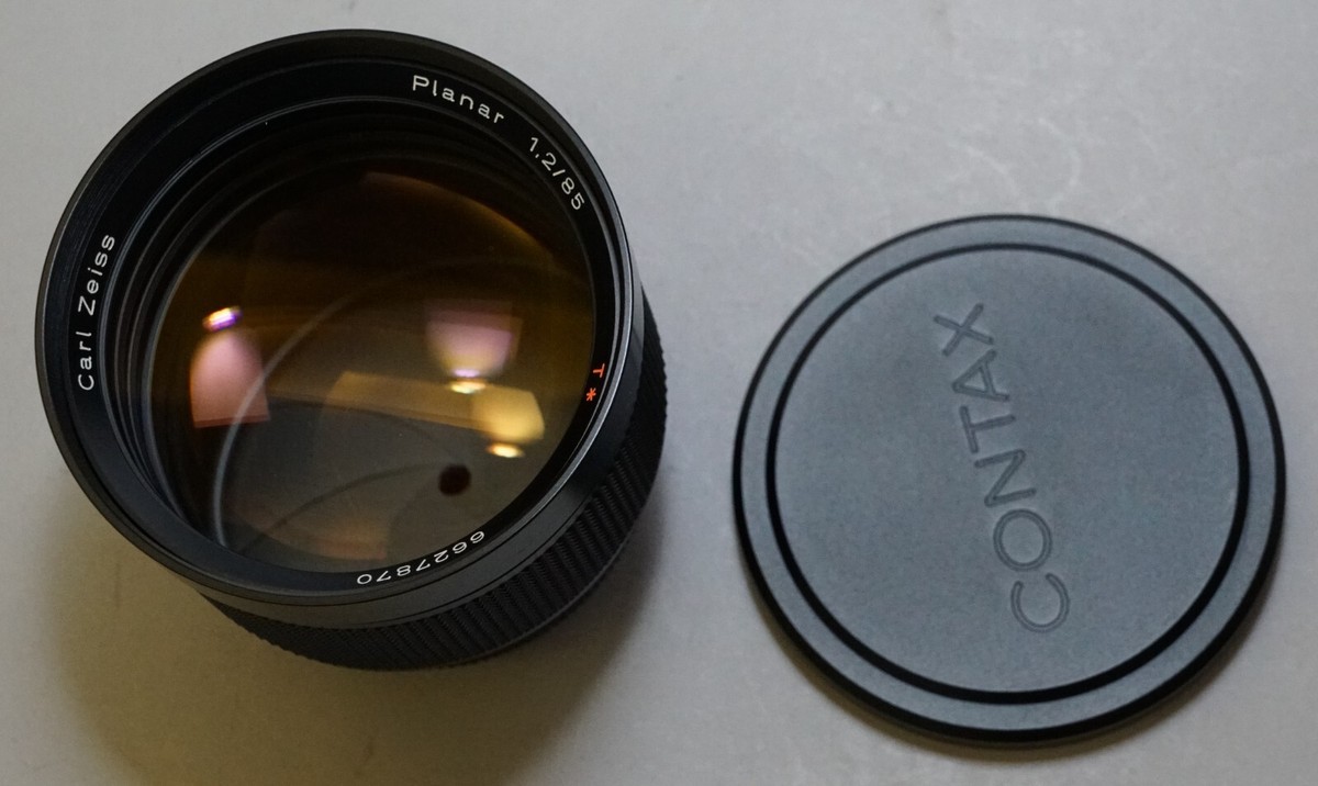 CONTAX 50周年記念モデルCarl Zeiss Planar 1.2/85