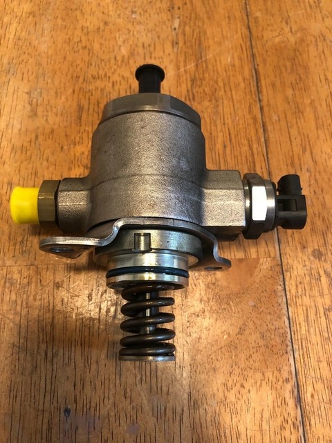 2010 Audi A4 High Pressure Fuel Pump 
