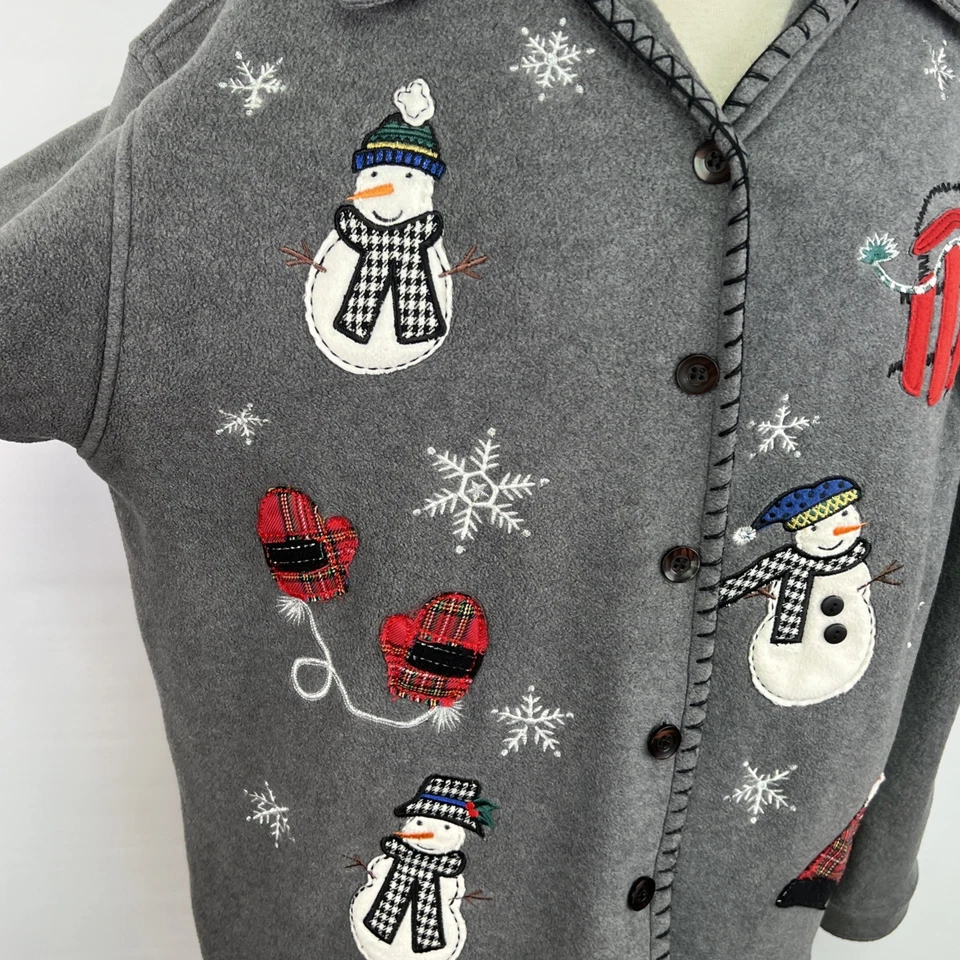 Capacity XL Gris Bordado Navidad Vellón Abotonado Chaqueta Muñeco de Nieve Trineo Navidad Foto 2 de 4