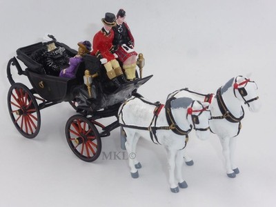 William Britains 00293 Queen Victoria in the Royal Barouche with Attendants