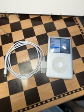 Apple iPod classic 6th Generation Silver (80 GB) mint console