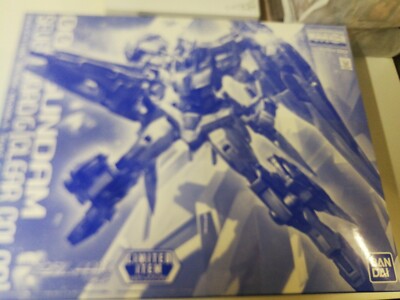 MG 1/100 00 Gundam Seven Sword / G [Clear Color] Limited Item