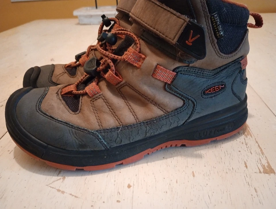 Keen Youth Redwood Waterproof US Size 3 Boys Boot - Image 2 of 4