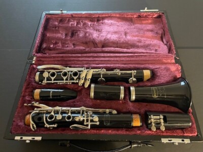 Clarinet, Bundy Resonite Selmer Co. pre-owned with hard case.