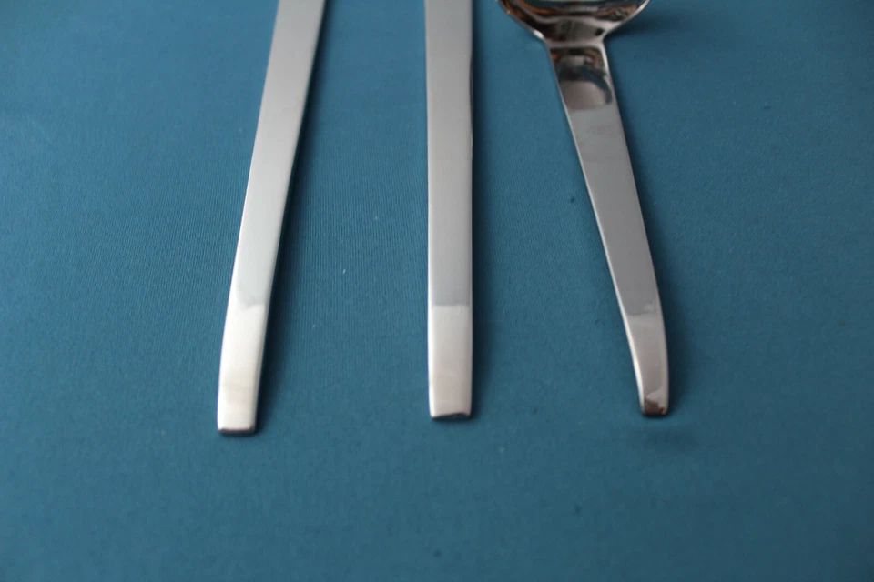 Cucharada perforada Mikasa MILLENNIUM 18/8 acero inoxidable Corea 3 piezas Foto 3 de 4