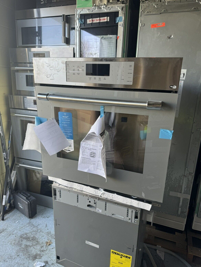 Thermador Masterpiece Series ME301YP 30" Single Smart Electric Wall