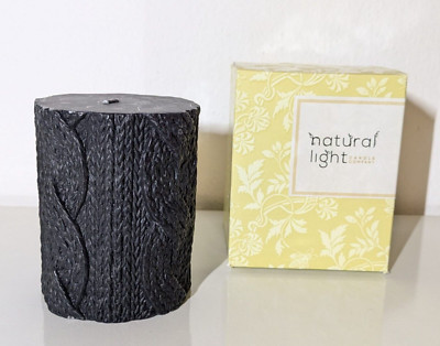 Natural Light Candle Company Duftkerze 4'' Zopfmuster / Cableknit (Schwarz)