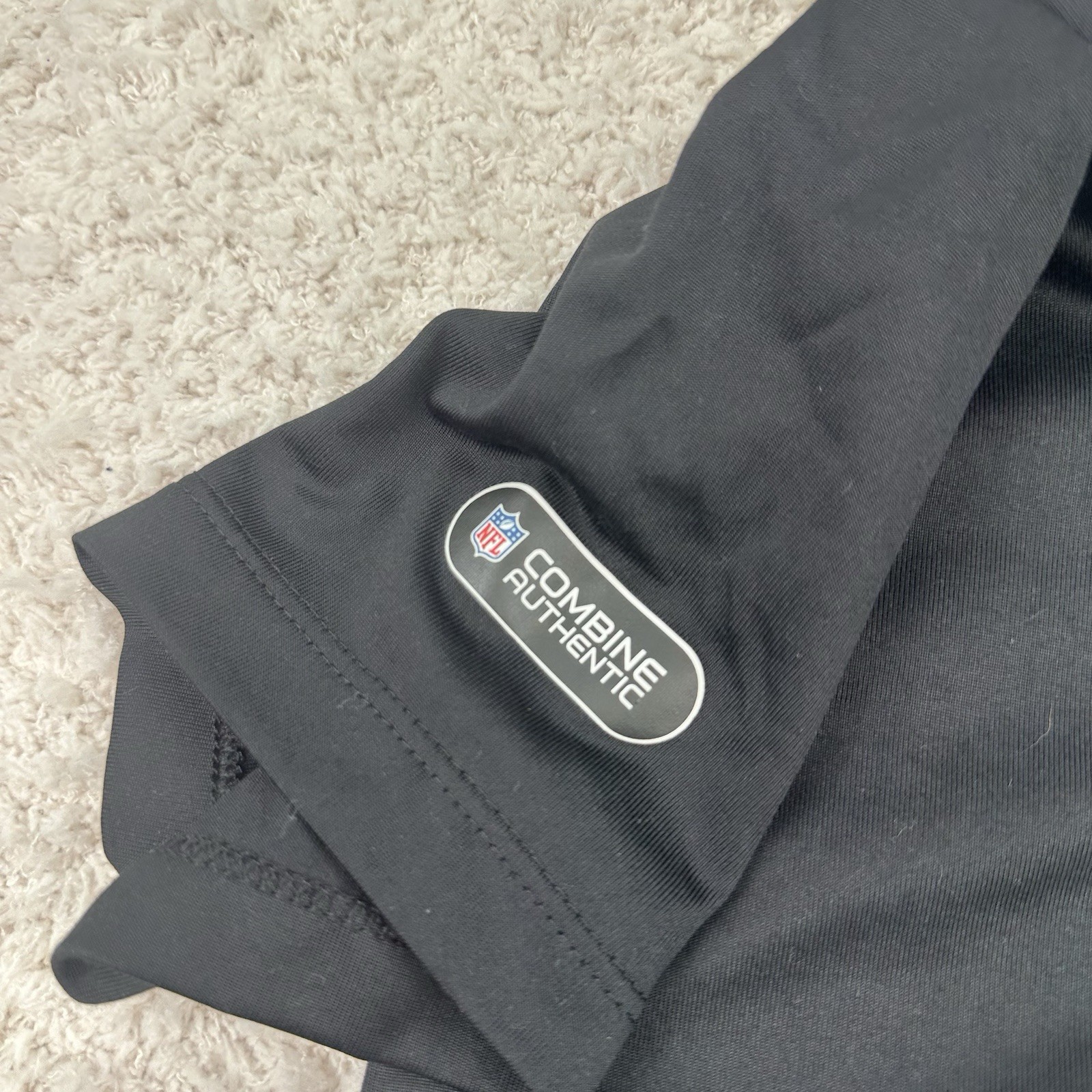 Under Armour Women's Philadelphia Eagles NFL Combine V Neck T Shirt  Small S thumbnail 3