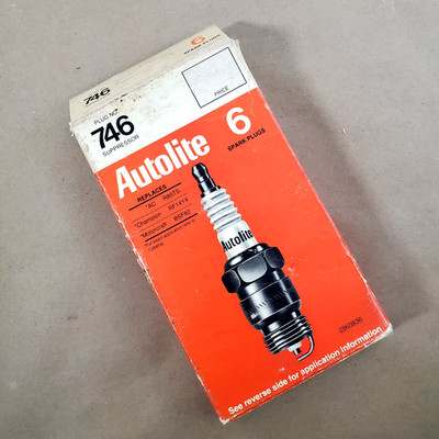 Autolite 746 Suppressor Spark Plugs Box of 6 NOS Fits 1978-80 Ford 200 CID