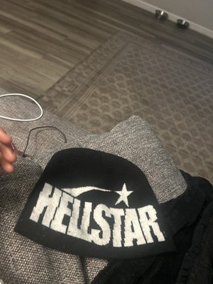 HELLSTAR BEANIE (BLACK)| LETTERED GRAPHIC BEANIE| Y2K DESIGN| NEW