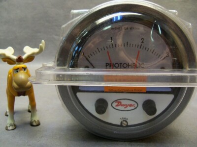 Dwyer Photohelic A3000 Type 2 ENCL Switch/Gage