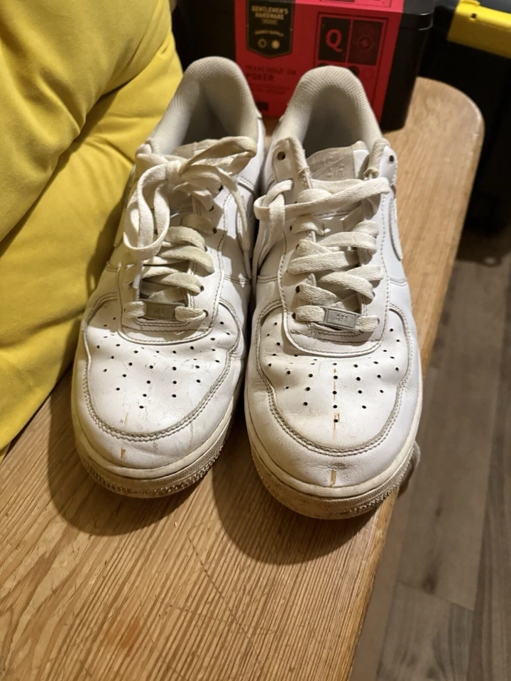 Size 9 - Nike Air Force 1 '07 Low Triple White, photo 4 of 5