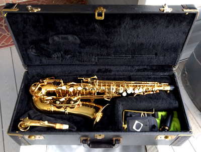 1979 SELMER Signet Gold Alto Sax w/Classic Selmer Case & Yamaha 4C Mpc.