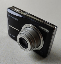 Olympus X-42 Compact Digital Camera Black 12MP 5x Zoom Flash Case Memory Card