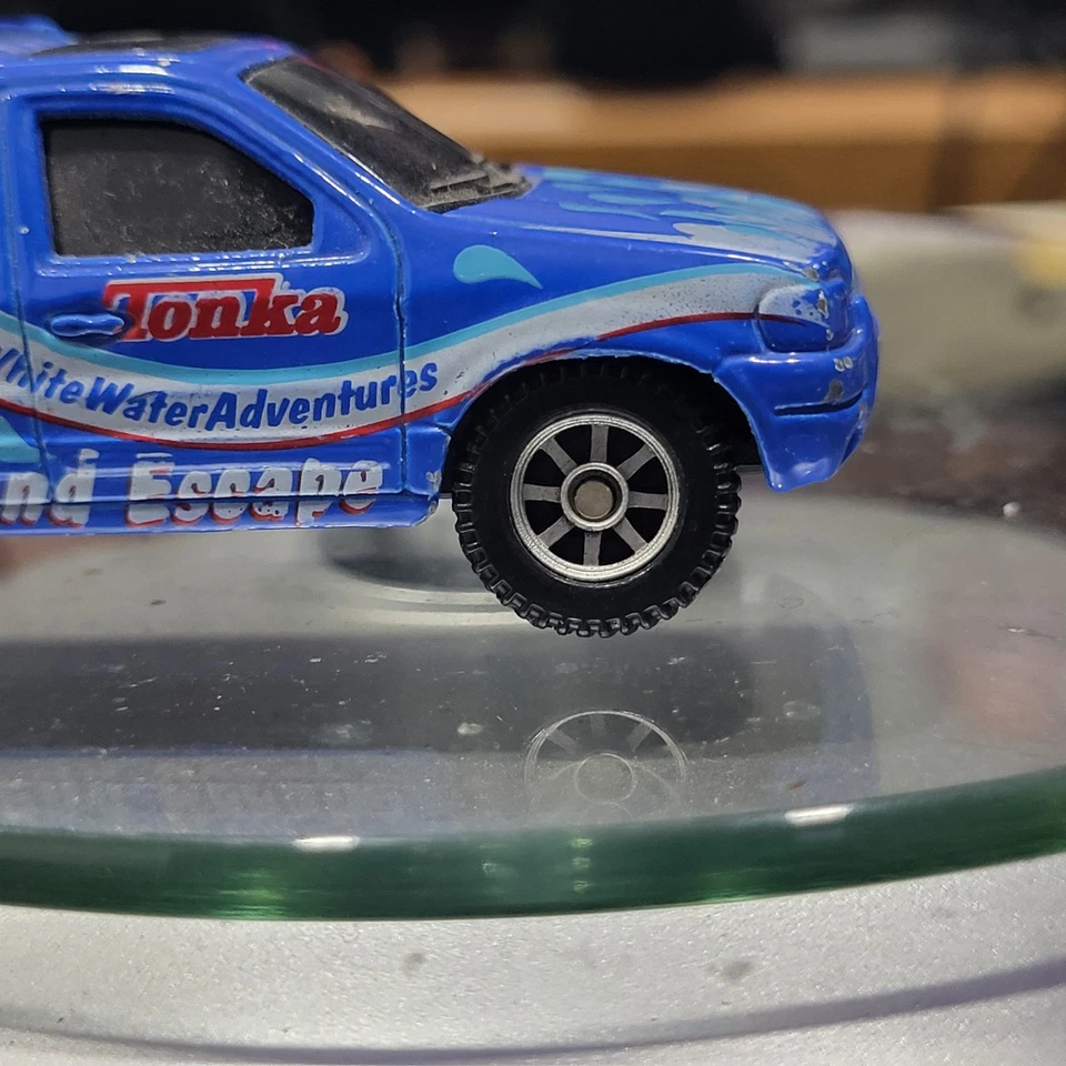 Ford Escape Tonka Mike's Weekend Escape 2000 Maisto 1/64 vintage coche azul TC-303 Foto 4 de 4