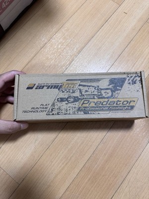 *Worldwideshipping* Armytek Predator XP-E2 Red Black