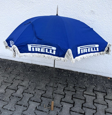 Prelli Sonnenschirm, blau 1960's, D 120cm H 128cm, Oldtimer Reifenwerbung