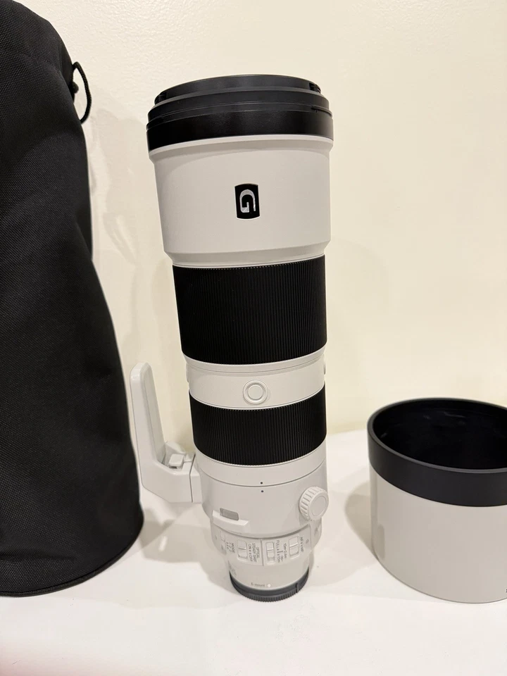 Like New Sony FE 200-600 F5.6-6.3 G OSS lens under warranty - image 2 of 4
