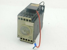 Siemens timing relay 7PU1540-0AB30 0.6s