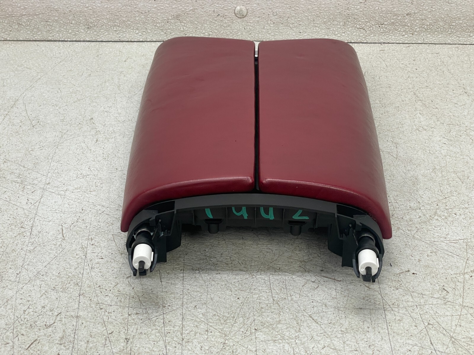 2017 2018 Maserati Levante Center Console Armrest Storage Cover Lid Red 1442 OEM
