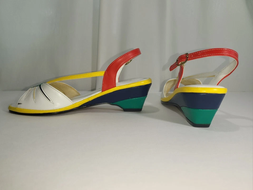Jubilee 女式 80 年代色块绑带低楔形复古绑带凉鞋 7S — 第 2/4 张图片