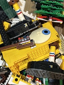 LEGO Lot SpongeBob&ndash; 3825, 3826 Winter Toy Shop 10199 And More