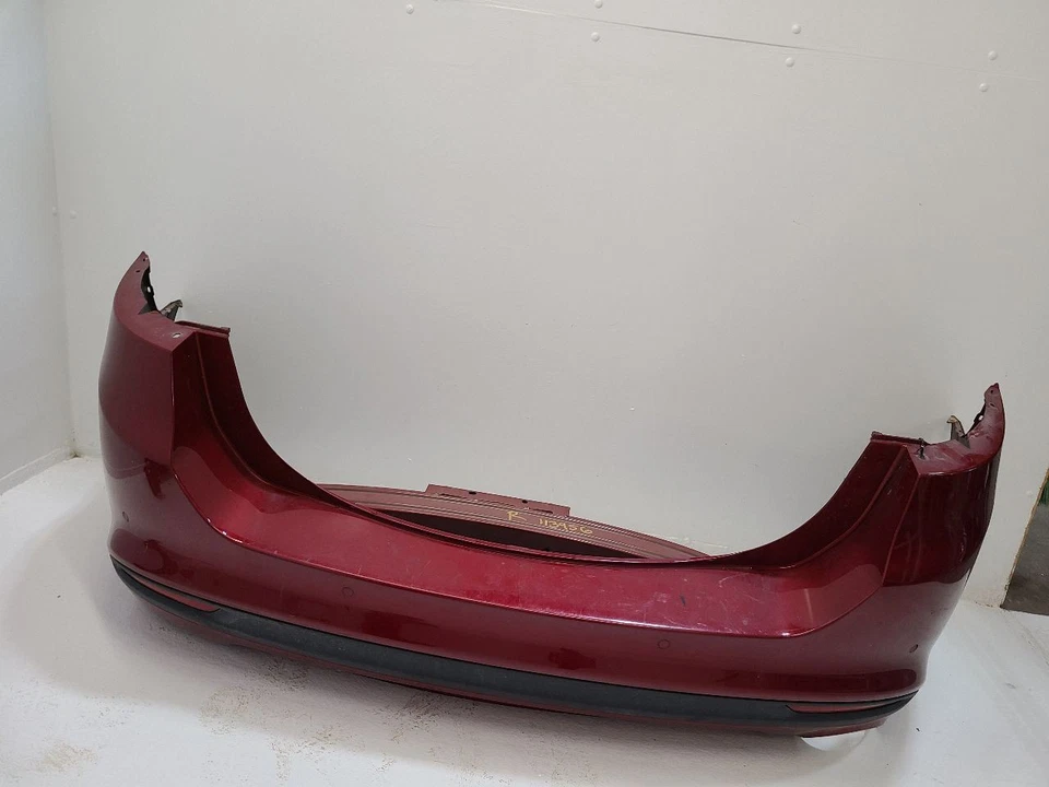 13-18 FORD FUSION Rear Bumper With Park Assist 1 Exhaust Cutout Red Foto 2 de 4