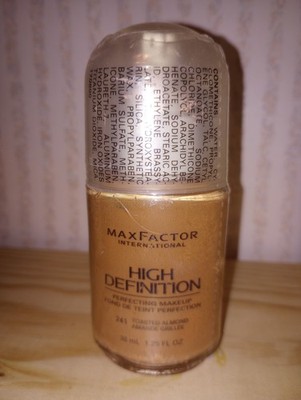 Max Factor HIGH DEFINITION Perfecting Makeup 241 Toasted Almond NOS